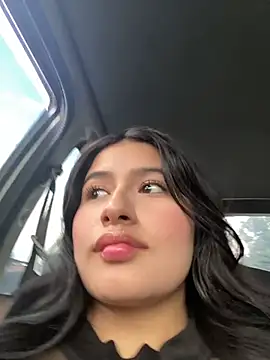 andrea gomes  online show from 04-19-26, 09:28