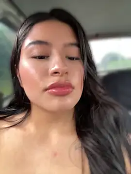 andrea gomes  online show from 04-18-26, 06:43