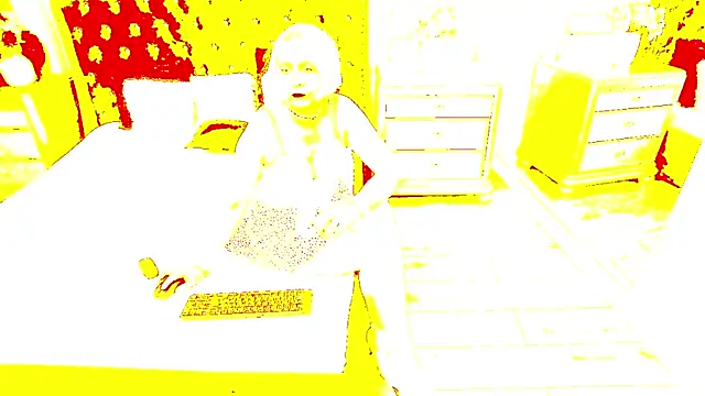SuzzySun online show from 02-27-25, 05:58
