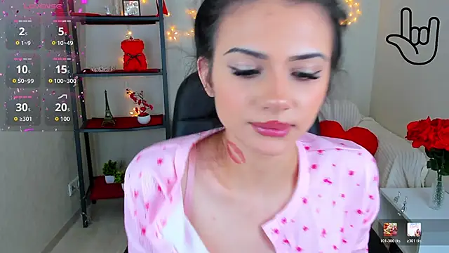 Snapshot of Kitti__ chatting on 05-18-26, 05:02 Kitti online show from 05-18-26, 05:02