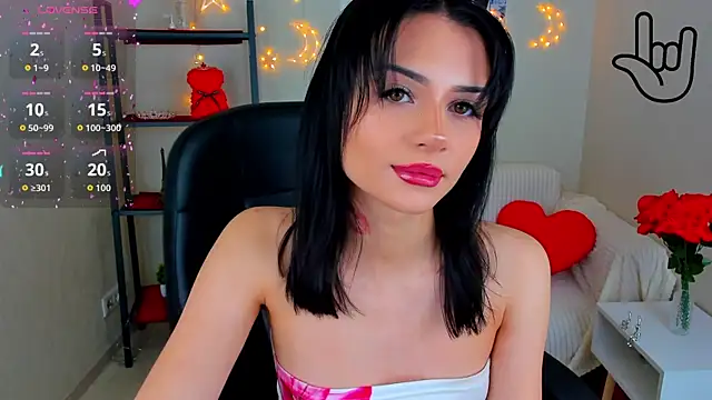 Kitti   online show from 03-26-26, 01:37