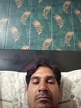 Snapshot of johnny8731 chatting on 05-09-26, 06:11 johnny8731 online show from 05-09-26, 06:11