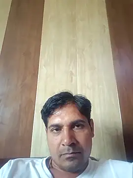 Snapshot of johnny8731 chatting on 05-31-26, 08:09 johnny8731 online show from 05-31-26, 08:09