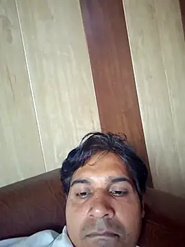 Snapshot of johnny8731 chatting on 05-20-26, 04:09 johnny8731 online show from 05-20-26, 04:09