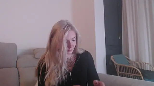 tattoobbgirl online show from 12-04-25, 05:45