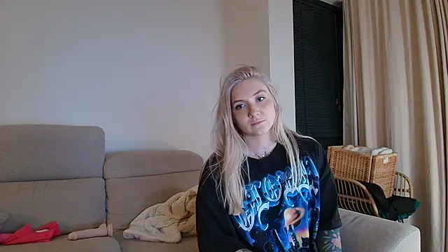 Snapshot of tattoobbgirl chatting on 03-28-26, 07:26 tattoobbgirl online show from 03-28-26, 07:26