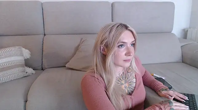 tattoobbgirl online show from 09-18-25, 06:55