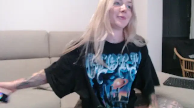 tattoobbgirl online show from 09-11-25, 07:36