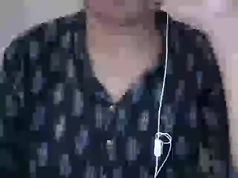 Snapshot of snehashreyatamil chatting on 12-01-25, 08:37 snehashreyatamil online show from 12-01-25, 08:37