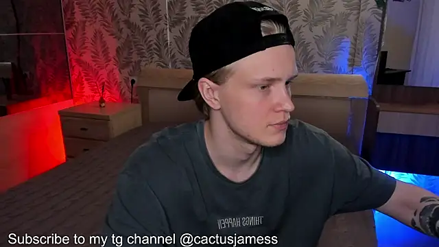 Snapshot of Cactus__James chatting on 10-16-25, 04:15 Cactus James online show from 10-16-25, 04:15