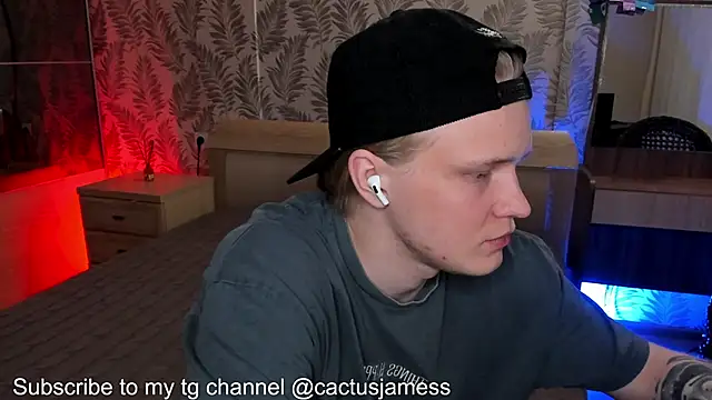 Snapshot of Cactus__James chatting on 10-21-25, 05:12 Cactus James online show from 10-21-25, 05:12