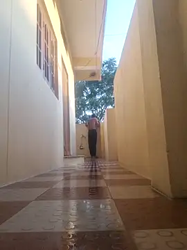 hot integer online show from 04-18-26, 01:19