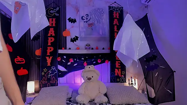 peachandtyron  online show from 10-27-25, 03:40