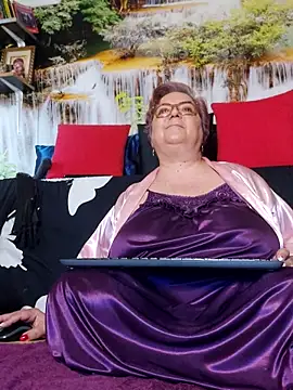 QueenPammy1 online show from 03-23-26, 06:46