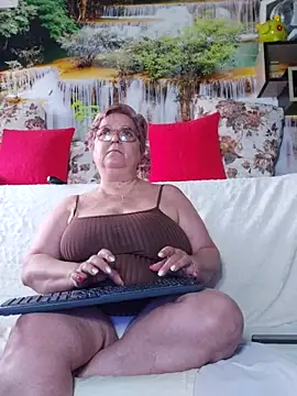 QueenPammy1 online show from 09-13-25, 06:46