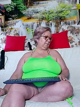 QueenPammy1 online show from 09-28-25, 06:42