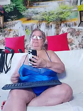 QueenPammy1 online show from 09-24-25, 06:20