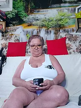 QueenPammy1 online show from 09-17-25, 06:37