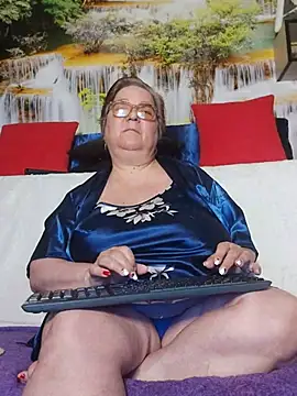 QueenPammy1 online show from 04-01-26, 04:25