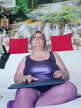 QueenPammy1 online show from 10-08-25, 05:53