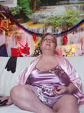 QueenPammy1 online show from 12-18-25, 05:45