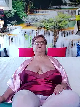 QueenPammy1 online show from 01-09-26, 08:21