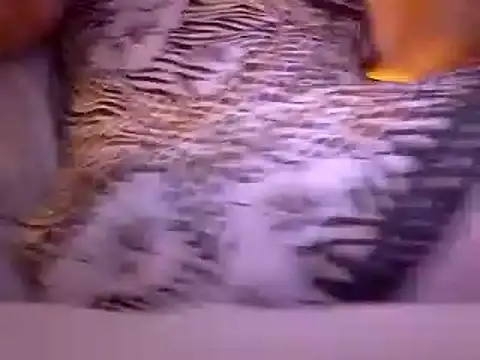 Snapshot of mimi19820 chatting on 03-09-26, 08:45 mimi19820 online show from 03-09-26, 08:45