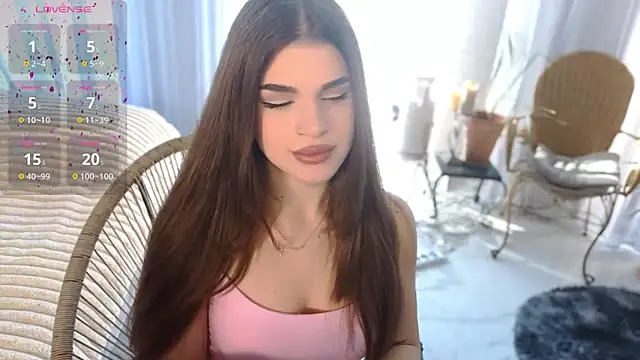 Snapshot of lili_hotly chatting on 05-16-26, 05:17 lili hotly online show from 05-16-26, 05:17