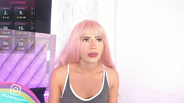 Taylor Harveey online show from 11-26-25, 08:42