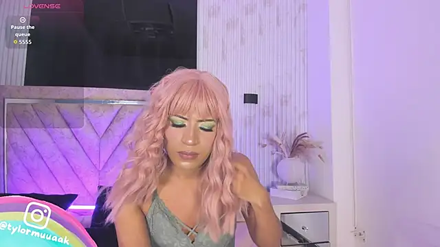 Taylor Harveey online show from 11-27-25, 08:09