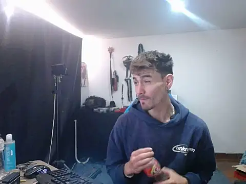 Aaron malikk online show from 03-25-26, 12:26