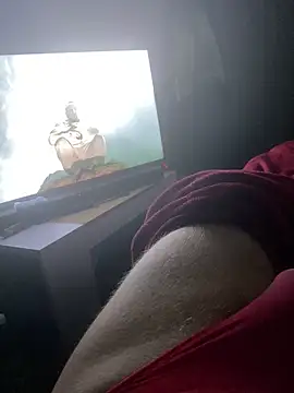 Snapshot of yves24Post chatting on 09-21-25, 01:00 yves24Post online show from 09-21-25, 01:00