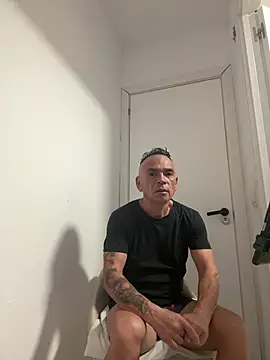 Snapshot of mateocali25 chatting on 07-25-26, 01:50 mateocali25 online show from 07-25-26, 01:50