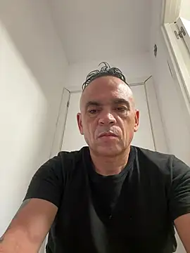 Snapshot of mateocali25 chatting on 07-28-26, 02:13 mateocali25 online show from 07-28-26, 02:13