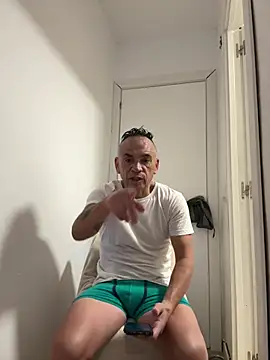 Snapshot of mateocali25 chatting on 07-07-26, 12:52 mateocali25 online show from 07-07-26, 12:52