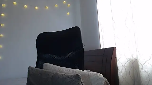 nalafoster online show from 10-05-25, 03:14