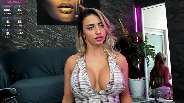 IzabelaTessa online show from 10-05-25, 07:26