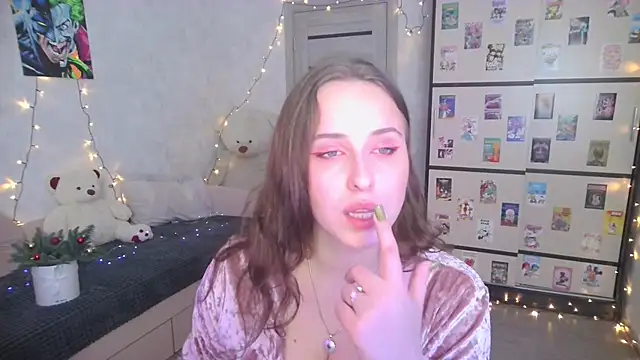 Snapshot of BarbiePieer chatting on 12-19-25, 03:14 BarbiePieer online show from 12-19-25, 03:14