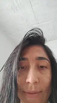 Elowyn online show from 12-14-25, 06:13