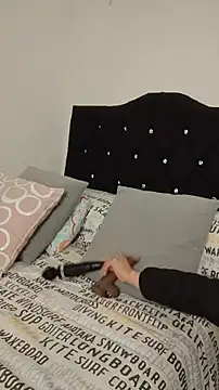 Elowyn online show from 11-23-25, 02:21