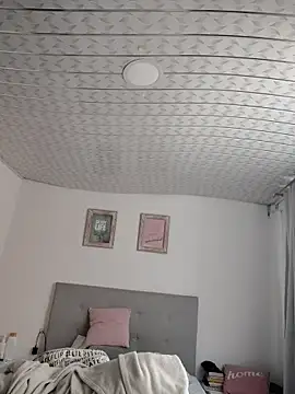 Elowyn online show from 10-26-25, 02:50