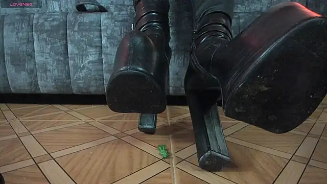  LuanaDabbraccio online show from 11-26-25, 01:55