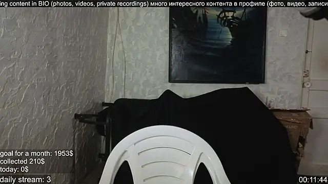 Snapshot of w0rkman chatting on 10-09-25, 12:11 w0rkman online show from 10-09-25, 12:11