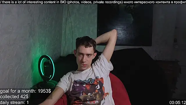 Snapshot of w0rkman chatting on 10-04-25, 10:33 w0rkman online show from 10-04-25, 10:33