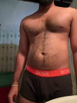 Snapshot of dilu98 chatting on 10-15-25, 12:46 dilu98 online show from 10-15-25, 12:46