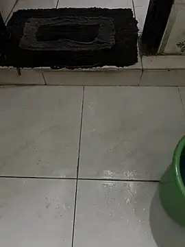 Snapshot of dilu98 chatting on 09-11-25, 12:32 dilu98 online show from 09-11-25, 12:32