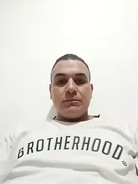 Snapshot of calfran chatting on 04-21-26, 02:47 calfran online show from 04-21-26, 02:47