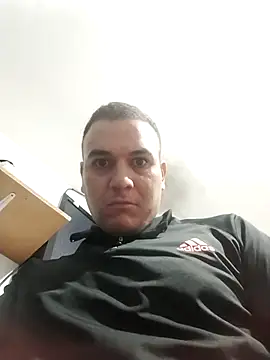 Snapshot of calfran chatting on 04-23-26, 03:24 calfran online show from 04-23-26, 03:24