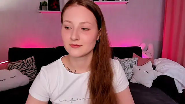 Snapshot of VelvetCherry_ chatting on 03-18-25, 09:12 VelvetCherry online show from 03-18-25, 09:12