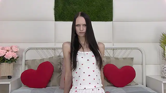 TaraHarris online show from 09-28-25, 09:16